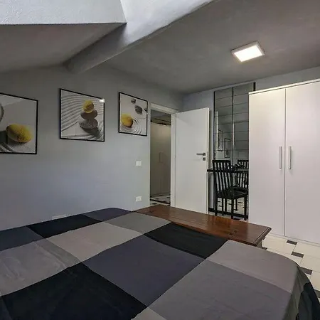 Apartment Aquarium *