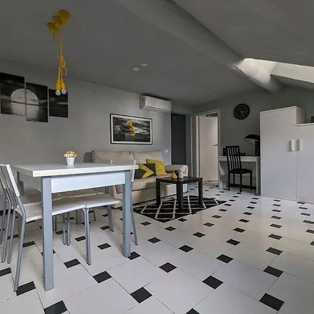 Aquarium Apartment Genoa