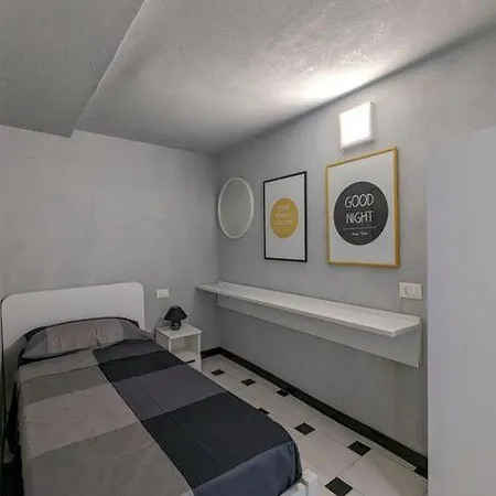 Aquarium Apartment *