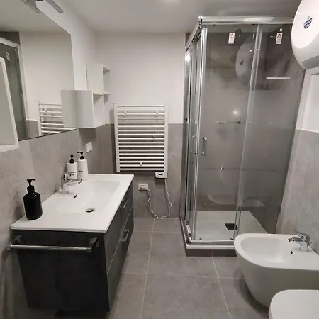Aquarium Apartment *